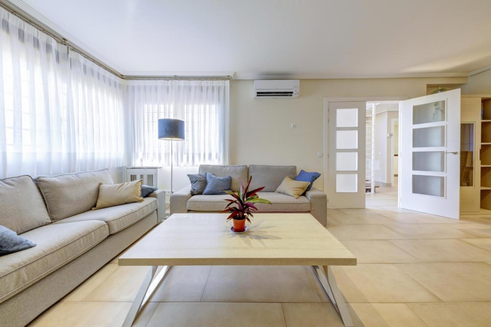 El Palomar Appartement Madrid Buitenkant foto